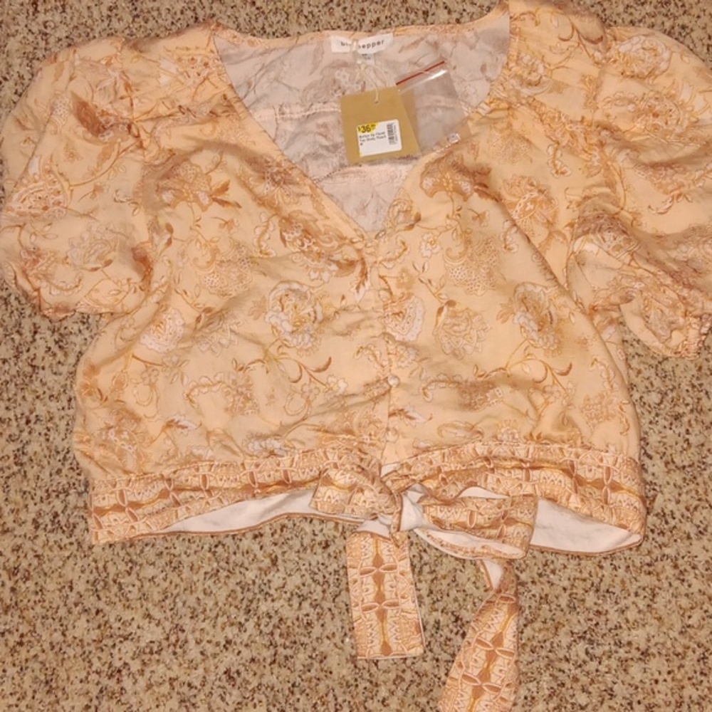 NWT Blu Pepper Shirt, Size Medium